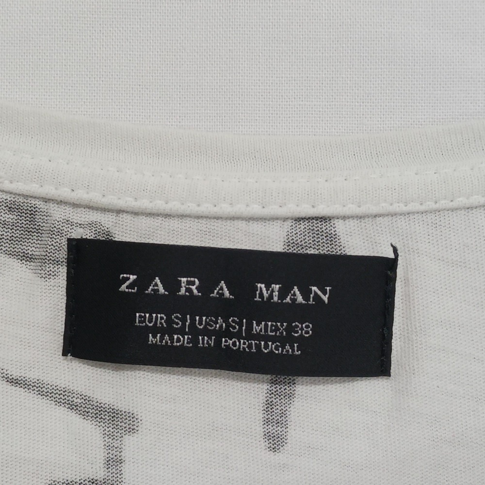 Zara Man White t-shirt with Black Graffiti Writing Sz S - Picture 9 of 9
